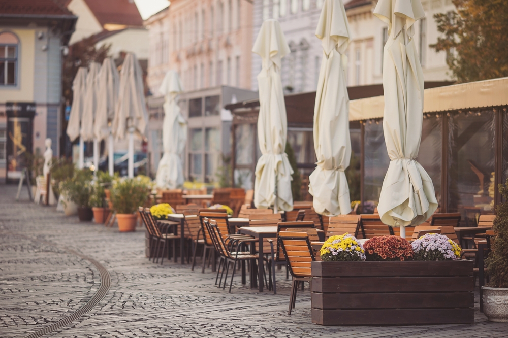 Boost Your Restaurant’s Outdoor Appeal with Commercial Awnings in NOLA - awnings in new orleans - sew extreme