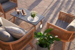 Highlighting-How-We-Give-New-Life-to-Faded-or-Worn-Outdoor-Cushions-reupholstery-new-orleans-sew-extreme