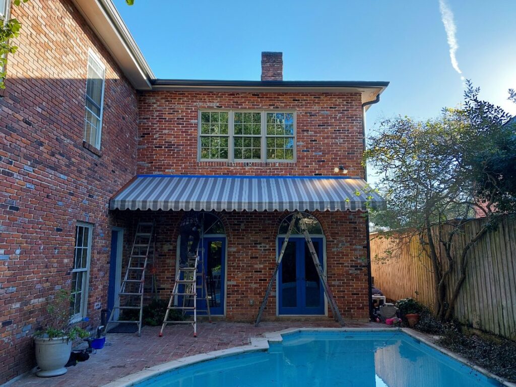 Showing-How-Custom-Awnings-Can-Elevate-Style-and-Exterior-Design-awnings-new-orleans-sew-extreme